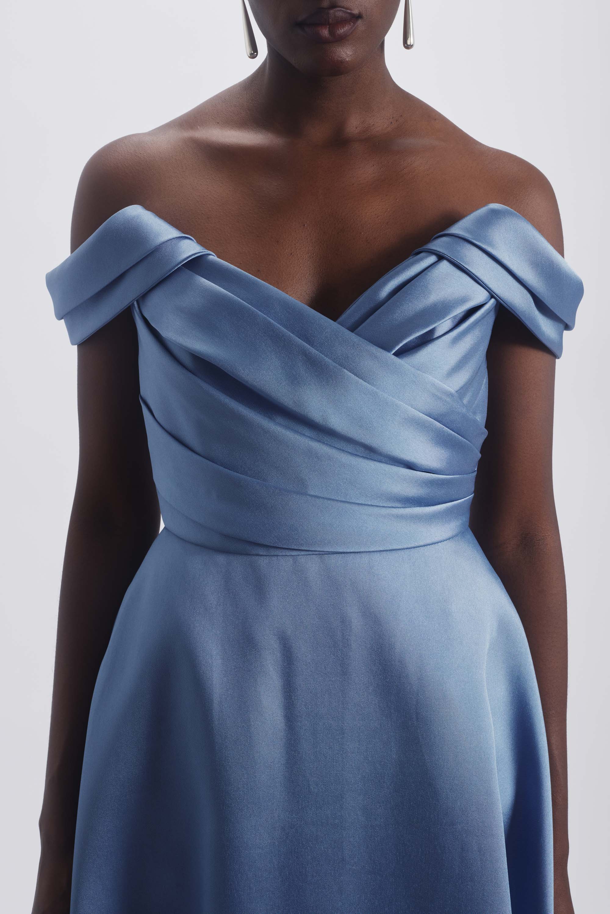Amsale Evening Off The Shoulder Gown P909M - Image 4