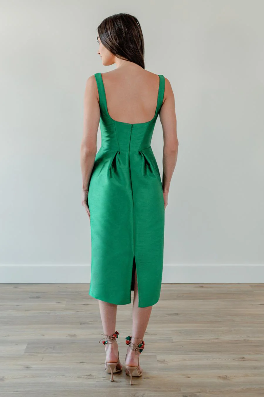 By Watters Evening Style Seaside in Jalapeno - Image 2