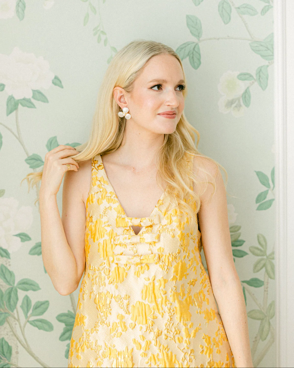 The Georgie in Pearl Earrings - Image 2