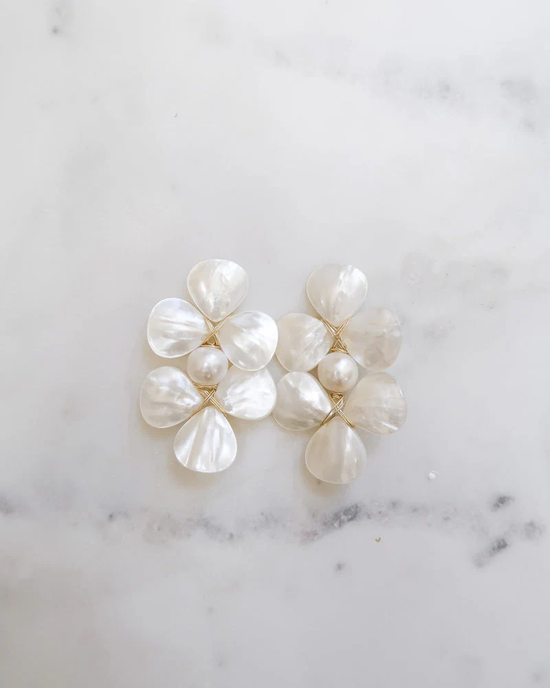 The Richmond Earrings in Pearl